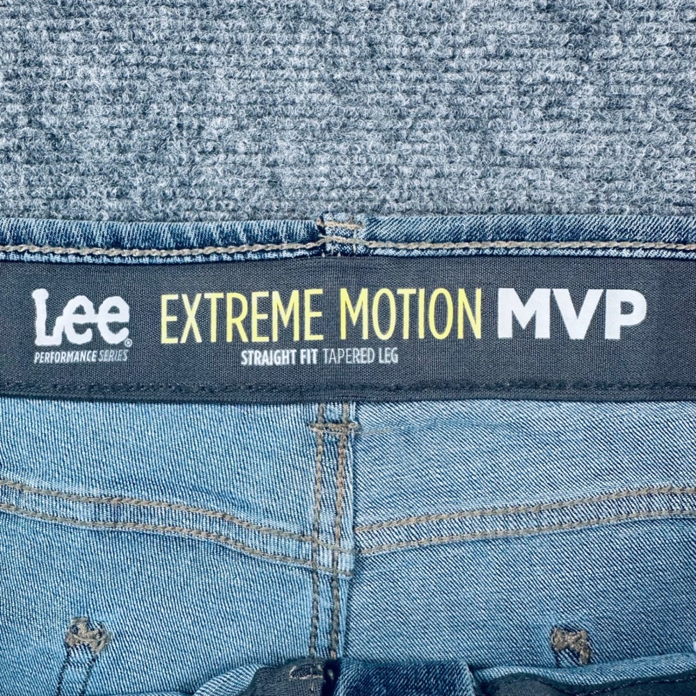Lee Extreme Motion MVP Straight Fit Tapered Leg Blue Jeans Men's 46x32 LTCH58811 - Picture 4 of 11